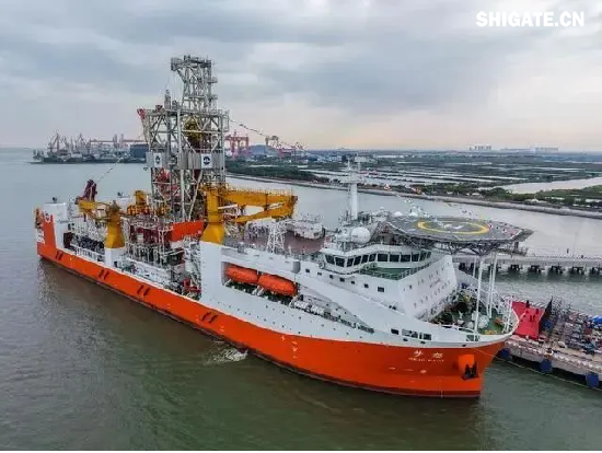 1月1日，國務院國資委新聞中心發布2024年度央企十大“超級工程”和央企十大“國之重器”，河鋼集團舞鋼公司參與研制的我國首個工業用途核能供汽項目“和氣一號”和中俄東線天然氣管道工程、中國南極秦嶺站，我國自主設計建造的首艘大洋鉆探船“夢想”號、亞洲首艘圓筒型海上油氣加工廠“海葵一號”、我國自主研制的更大直徑盾構機“江海號”分別入選。  2024年以來，舞鋼公司深入落實“1127”工作規劃，堅持“以客戶需求為導向”，大力推進技術營銷，奮力拓展市場；強化科技創新驅動，以填補國內市場空白為目標，研發更多具有舞鋼特色的新產品，助力國家“超級工程”建設和“大國重器”制造。